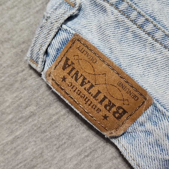 Vintage Brittania Light Wash Denim High Rise Tapered Leg Baggy "Mom" Jeans - Picture 9 of 17